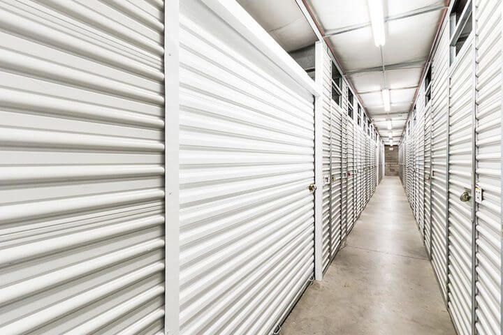 StorageMart storage units in Lake Bluff, IL